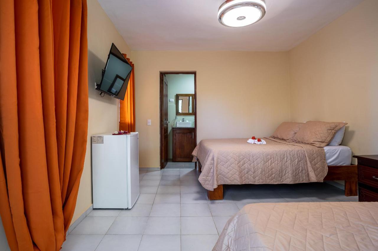 Hotel Turistico Marian Las Terrenas Exterior photo